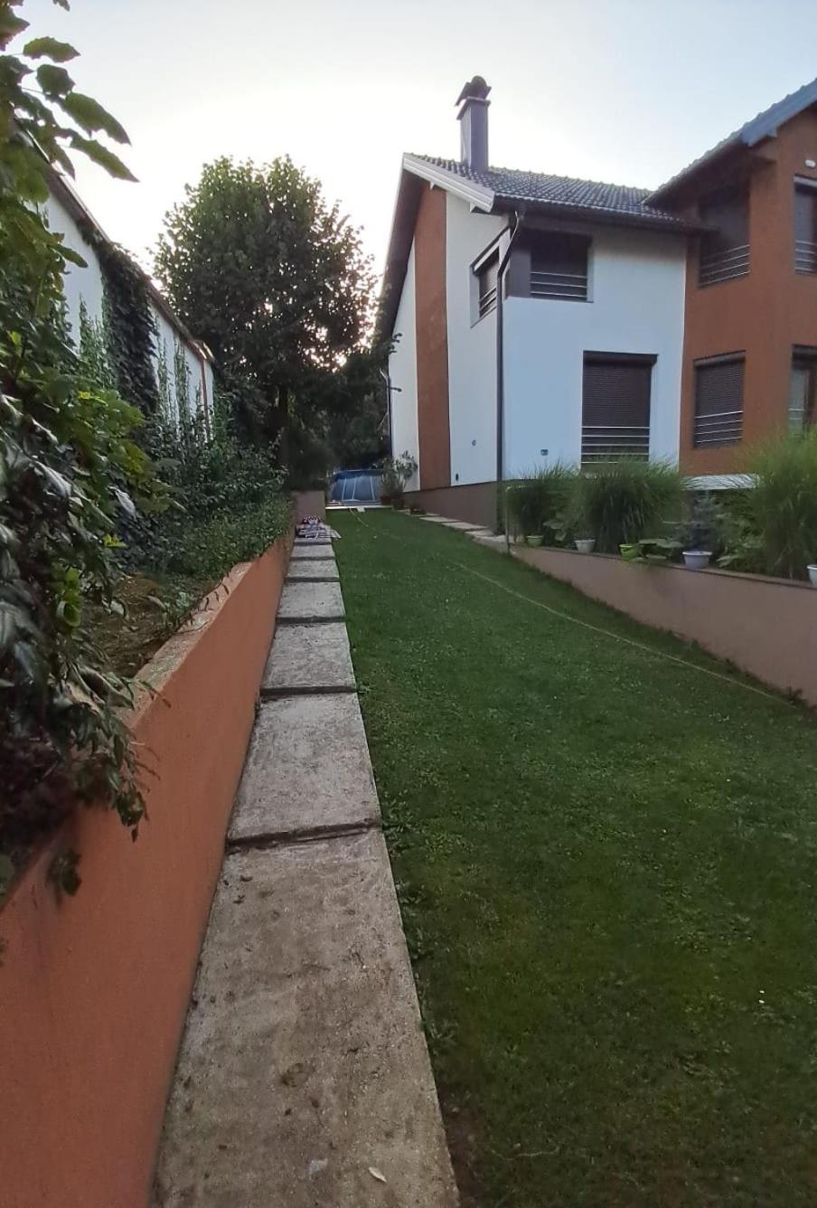 Villa Azbella Zelena Meraja *