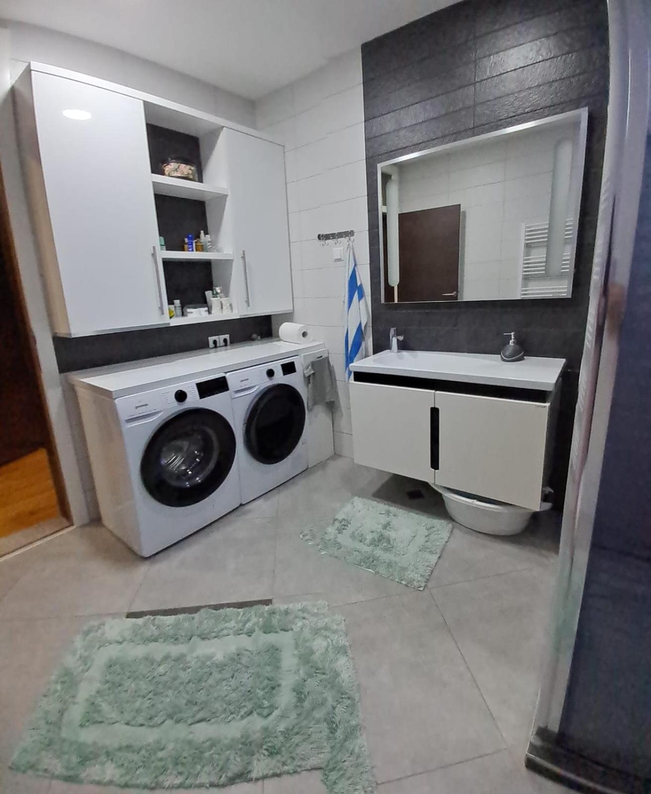 Azbella Zelena Meraja Villa *
