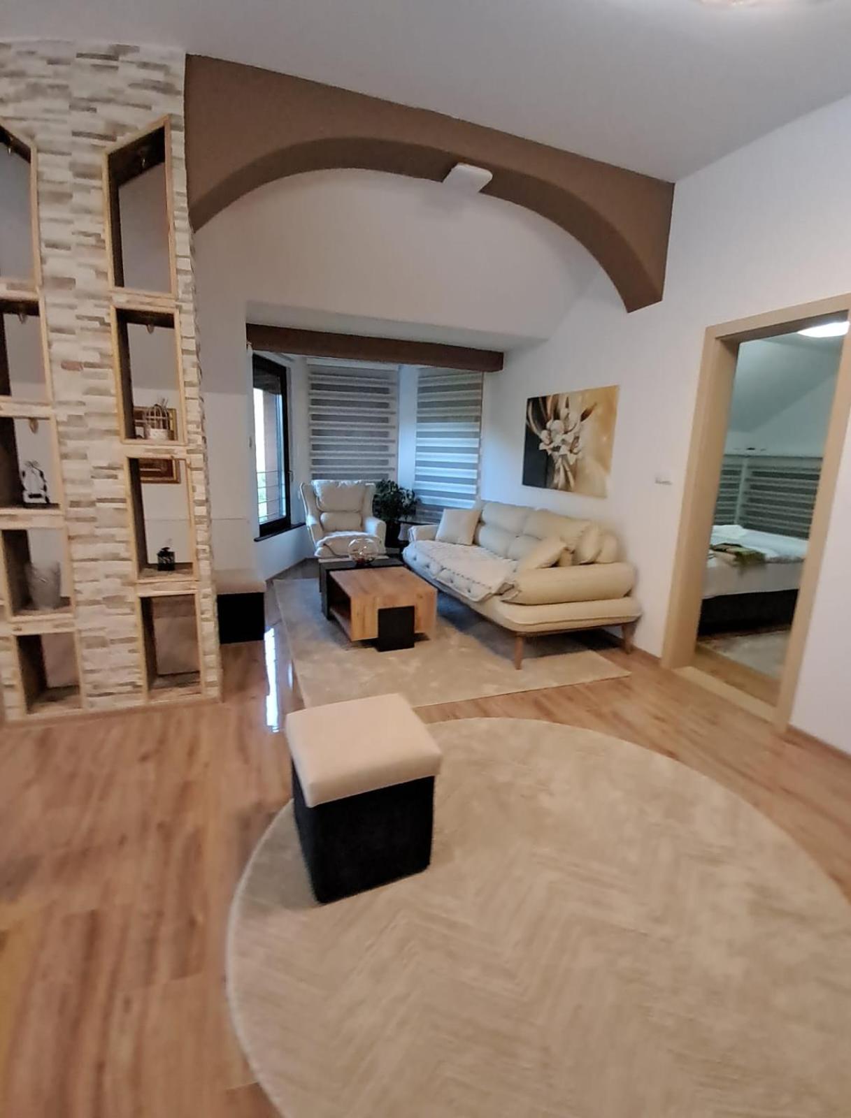 Azbella Zelena Meraja Villa *