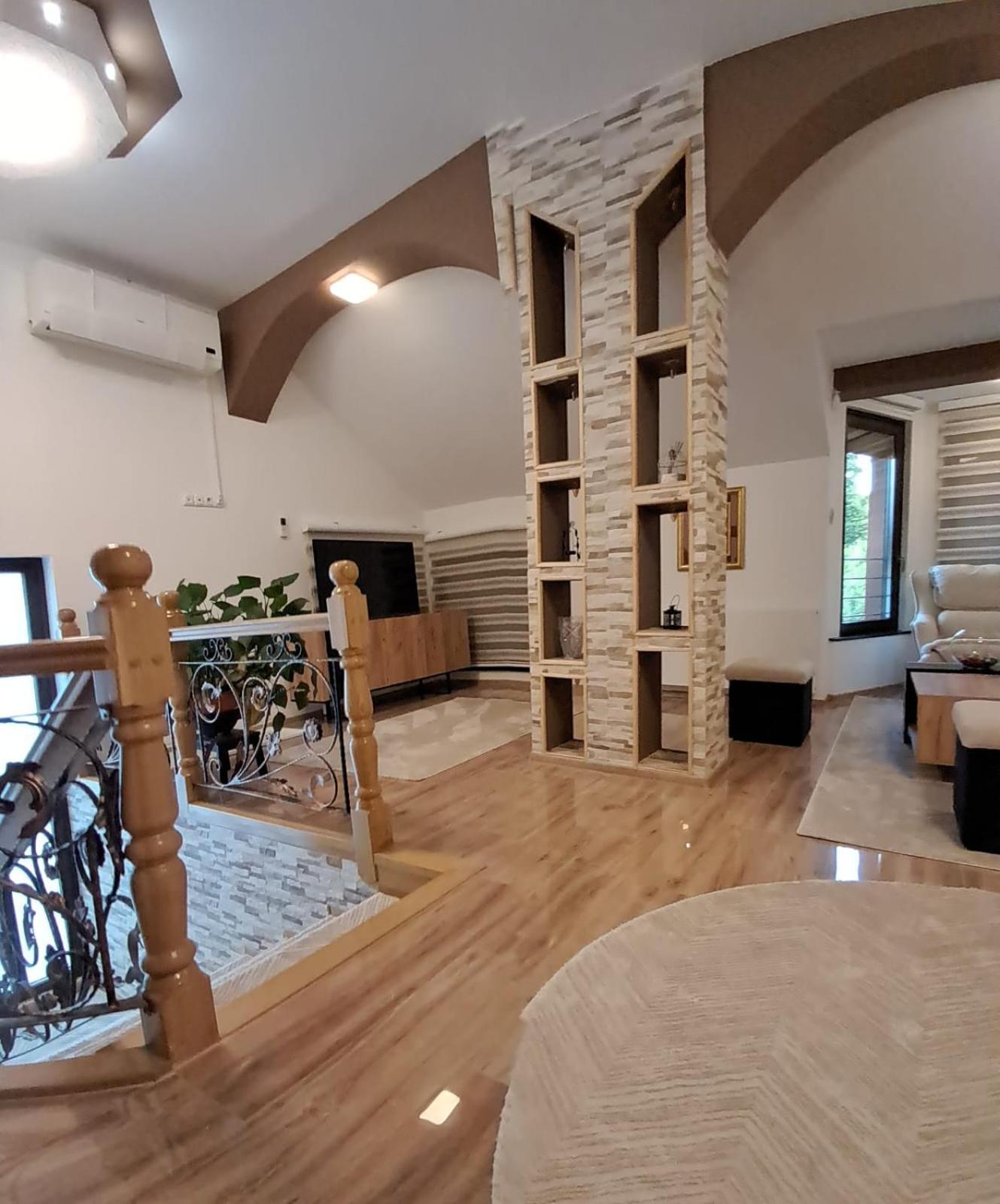 Azbella Zelena Meraja Villa *